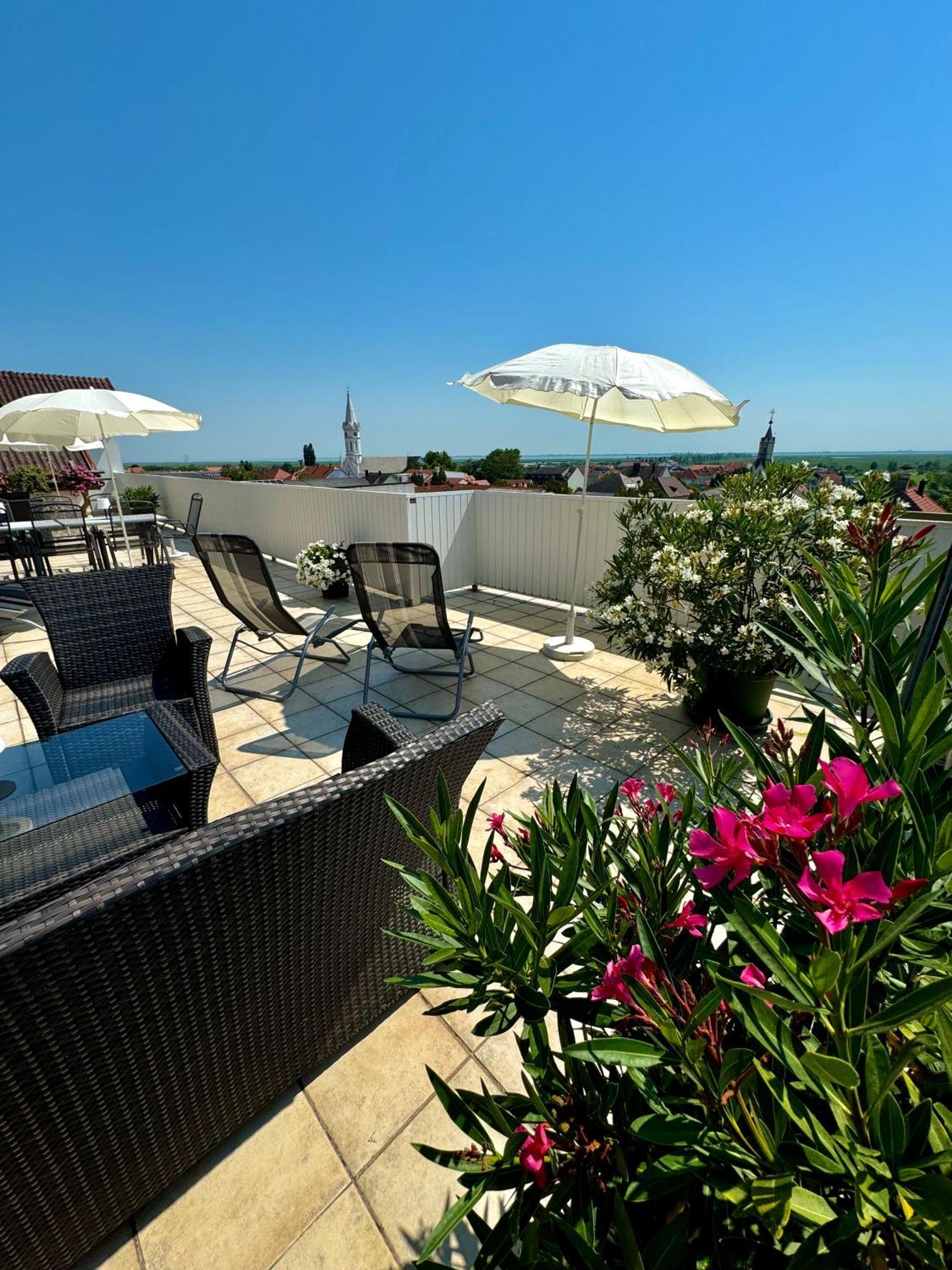 Pension Seeblick Mörbisch am See Екстериор снимка