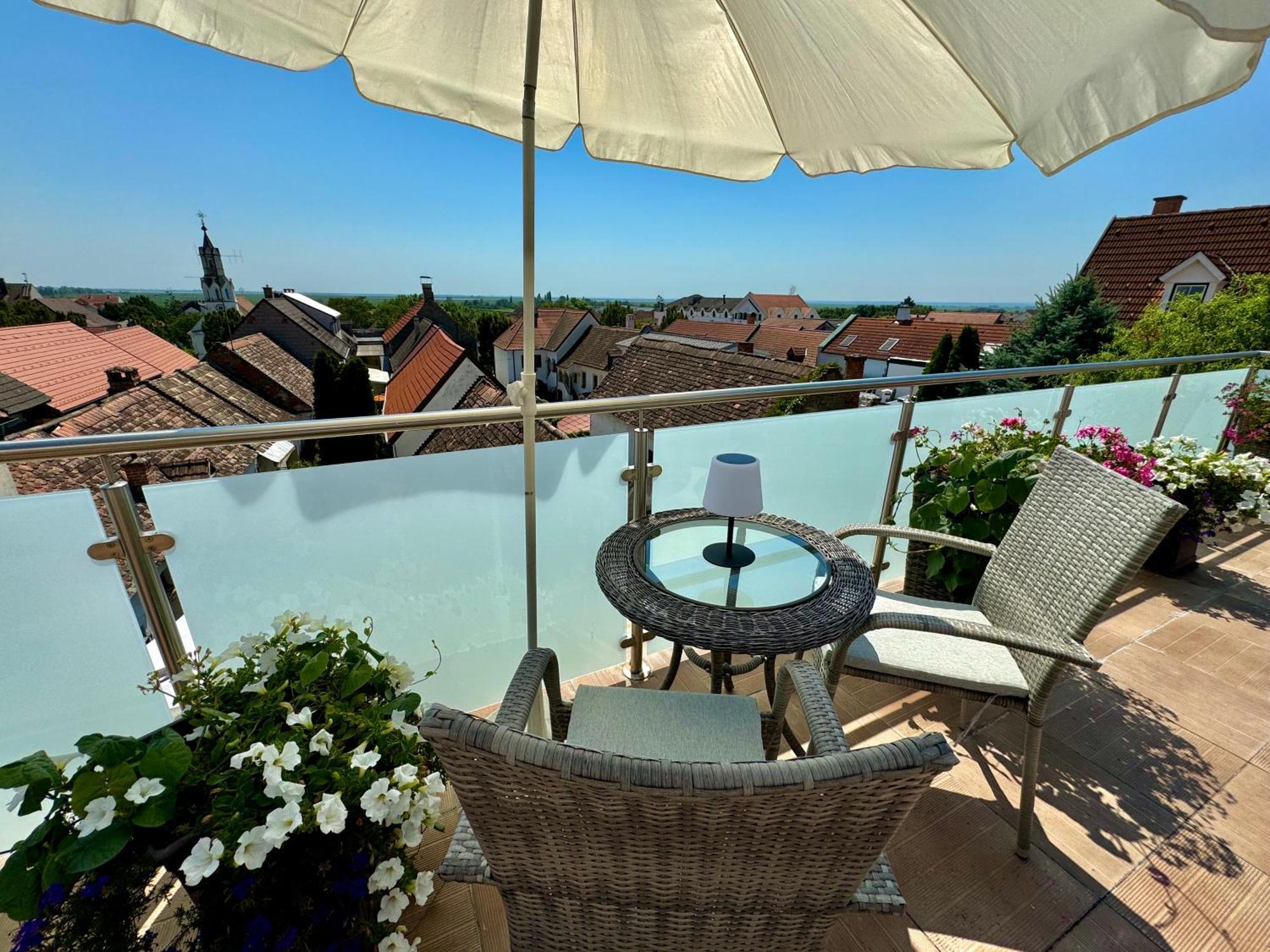 Pension Seeblick Mörbisch am See Екстериор снимка