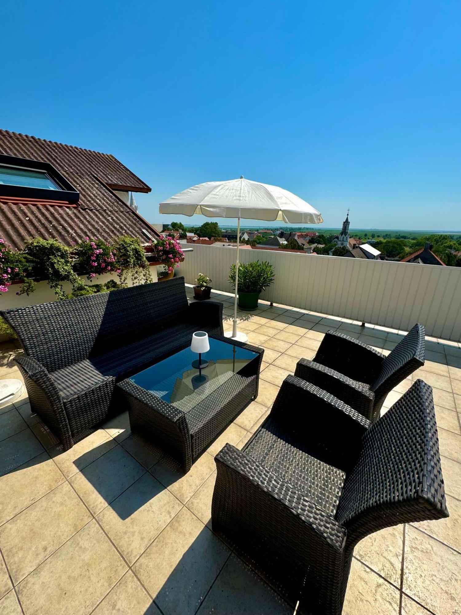 Pension Seeblick Mörbisch am See Екстериор снимка
