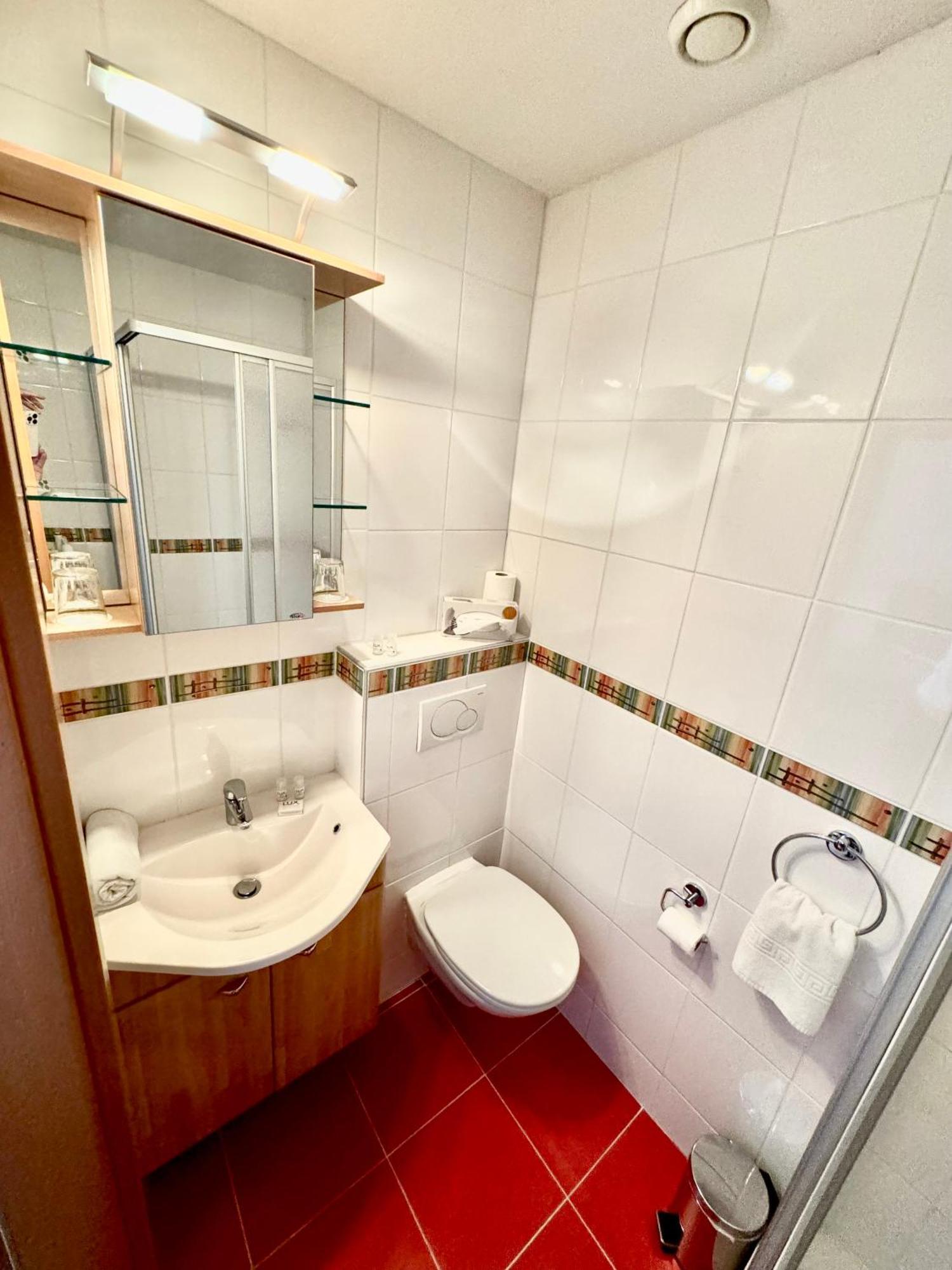 Pension Seeblick Mörbisch am See Стая снимка